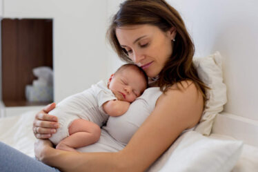 breastfeeding mothers immunocompromised